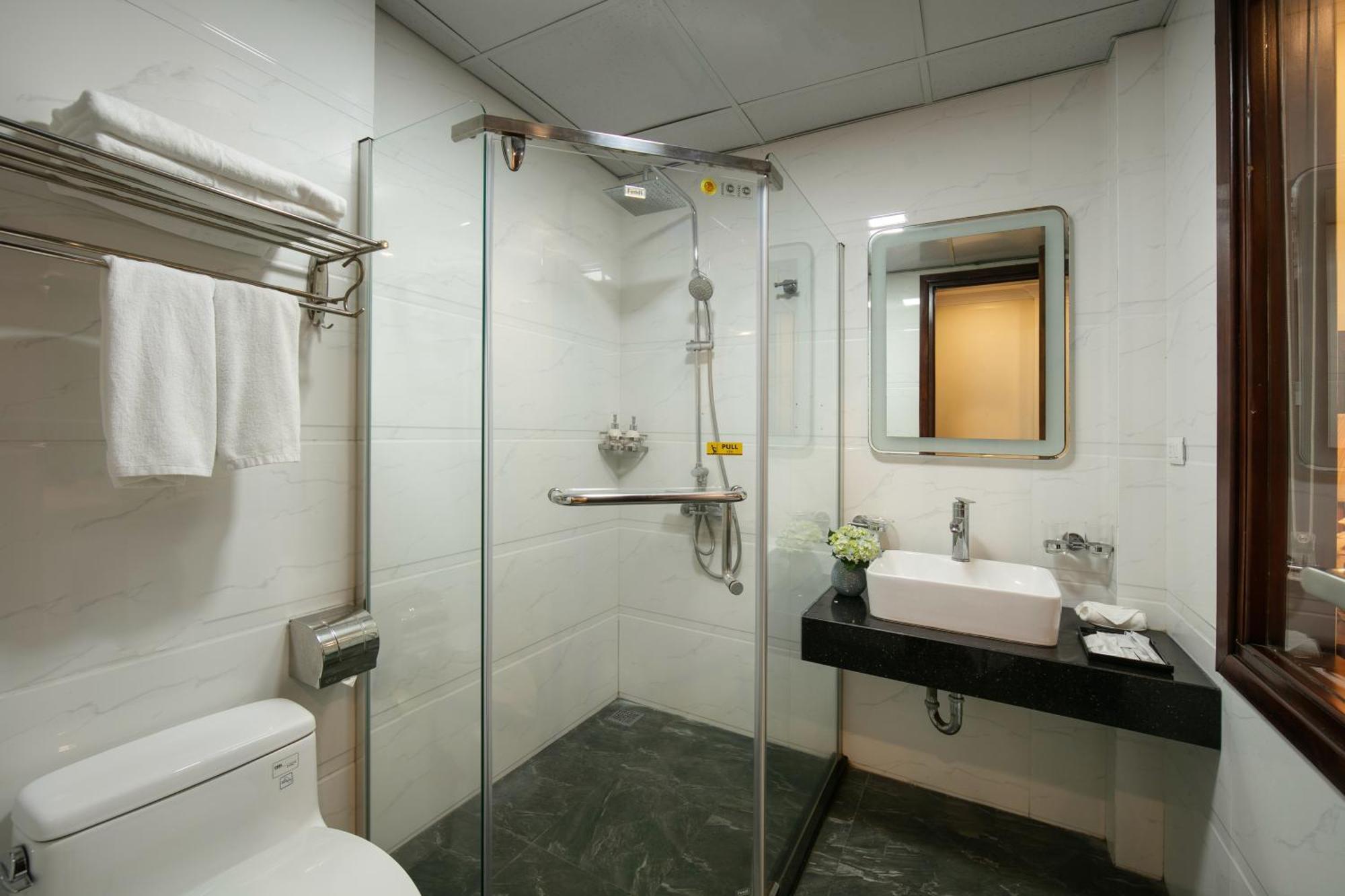 The West Hotel & Spa Hanoi Exterior foto